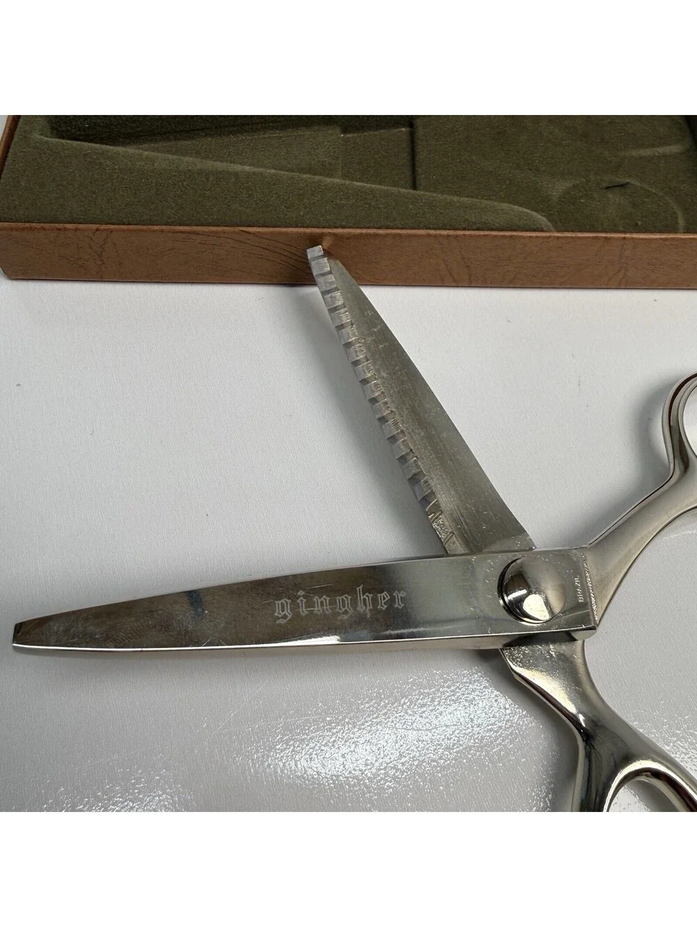 Vintage Gingher Pinking Shears Scissors G-7P Original Box 7-1/2